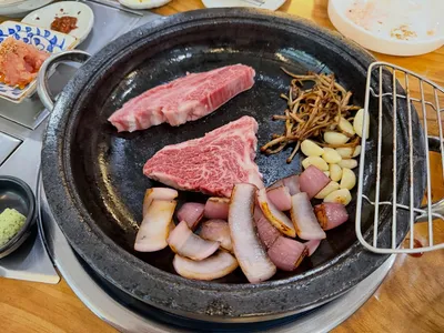 화지한우식육식당 11